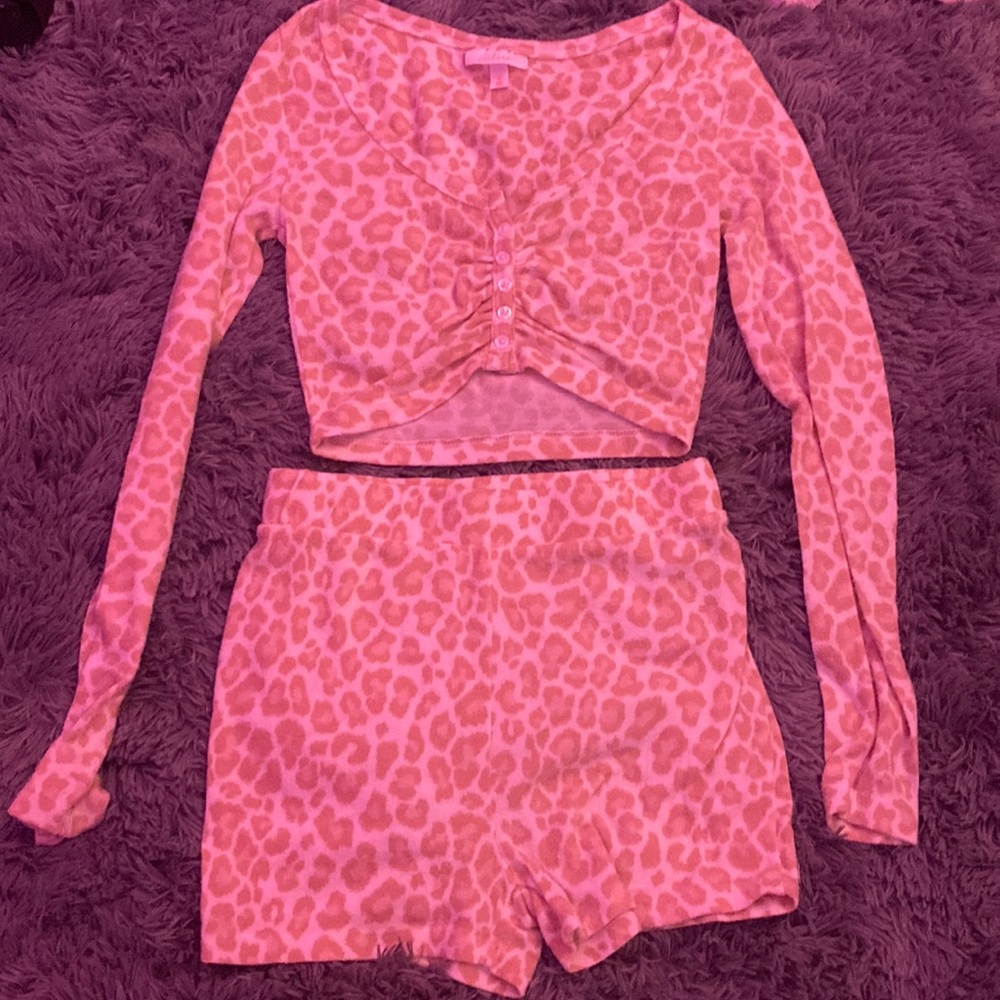 Leopard print sleeping set
